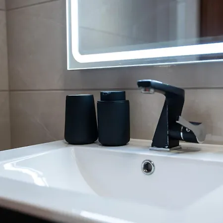 Casa Solway Algarve Escape With Garden & Terrace بورتيماو