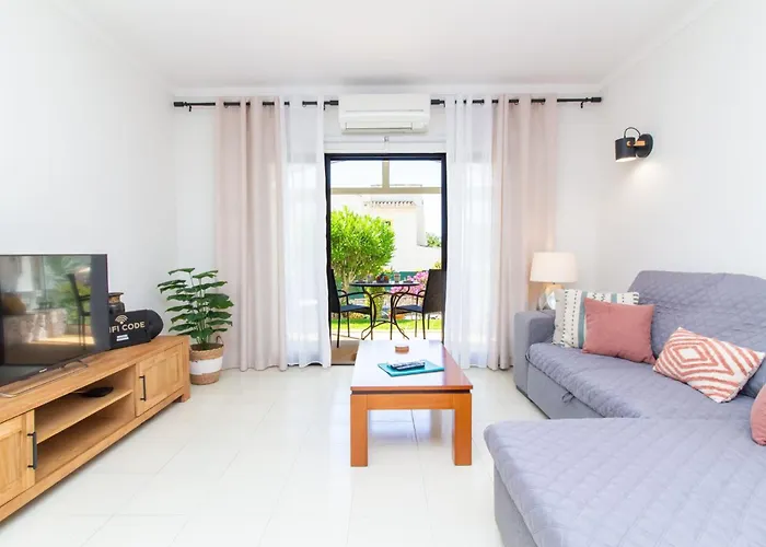 Casa Solway Algarve Escape With Garden & Terrace Portimão