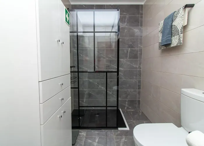 Casa Solway Algarve Escape With Garden & Terrace * Portimão