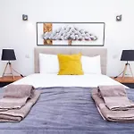 Casa Solway Algarve Escape With Garden & Terrace