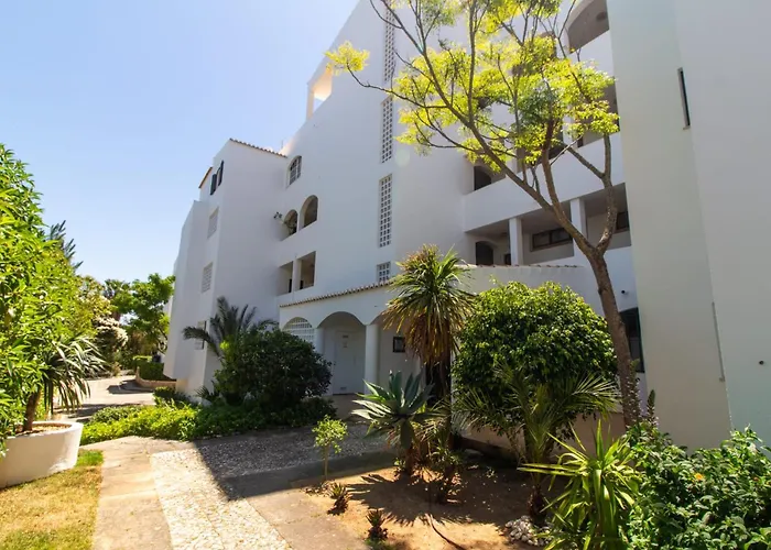 Casa Solway Algarve Escape With Garden & Terrace