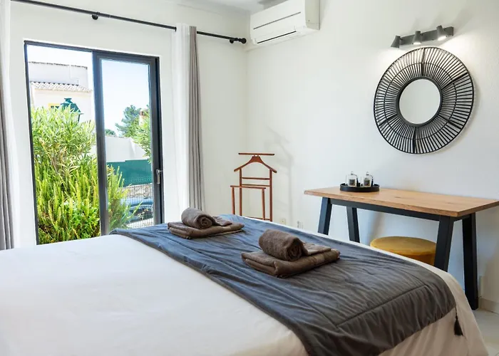 Casa Solway Algarve Escape With Garden & Terrace * Portimão