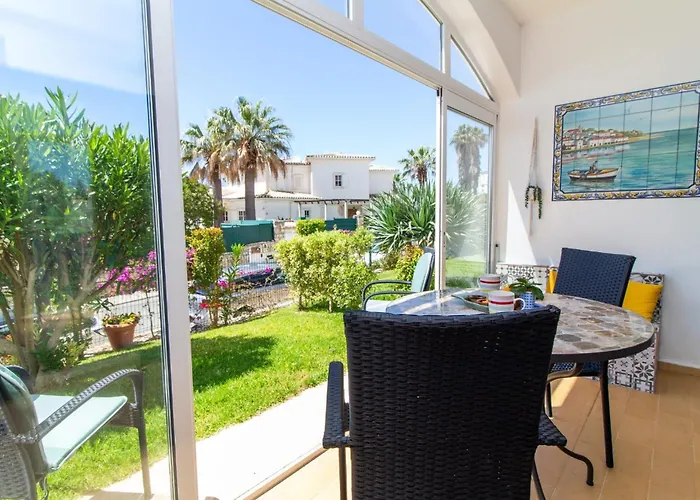 Casa Solway Algarve Escape With Garden & Terrace Portimão