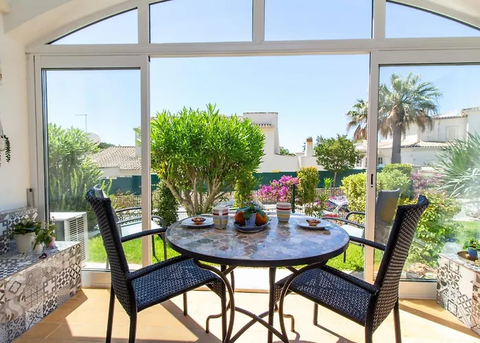 Casa Solway Algarve Escape With Garden & Terrace Apartment *