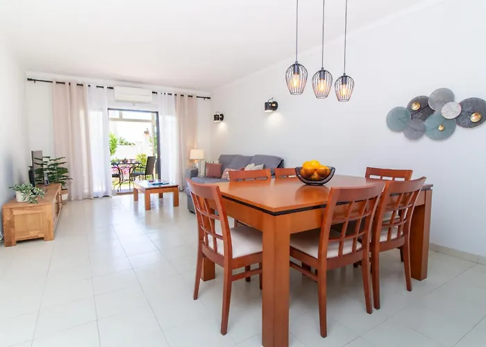 Casa Solway Algarve Escape With Garden & Terrace