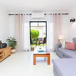 Casa Solway Algarve Escape With Garden & Terrace 波尔蒂芒