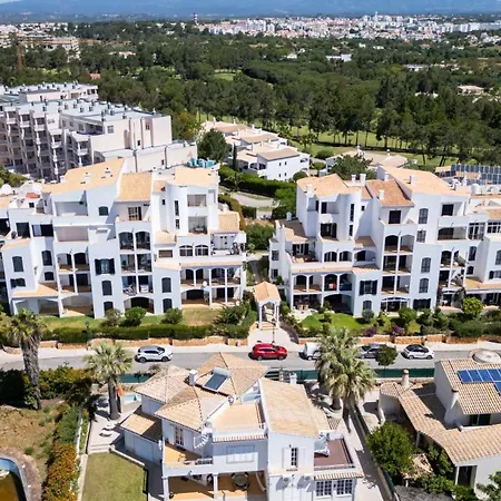 Casa Solway Algarve Escape With Garden & Terrace Apartment